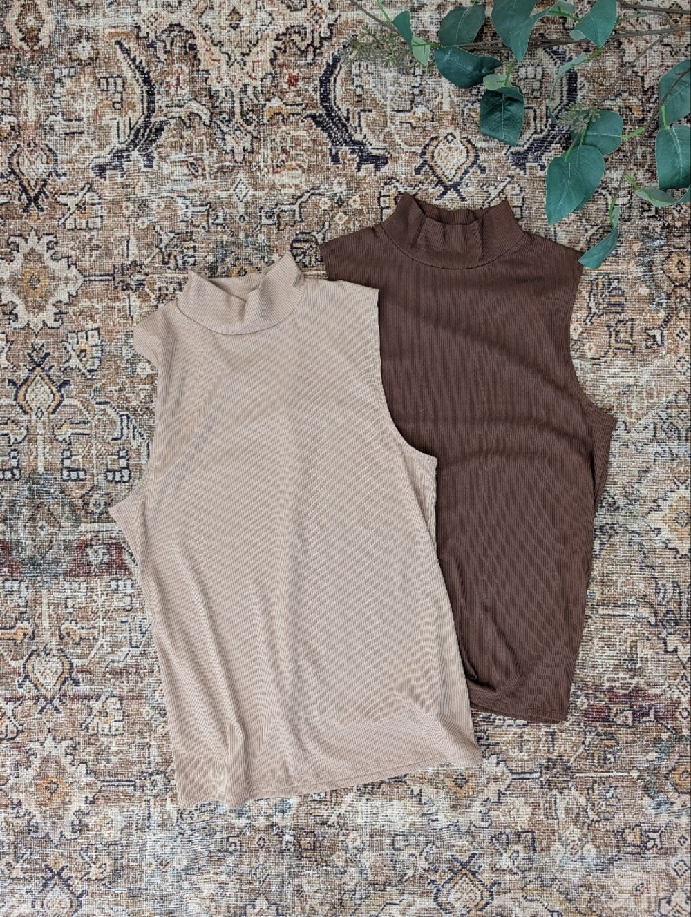 No Boundaries fitted mock neck sleeveless top set L